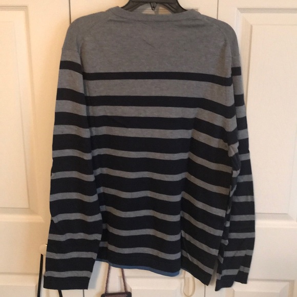 SOLD Banana Republic v neck stripe sweater. - Picture 3 of 4